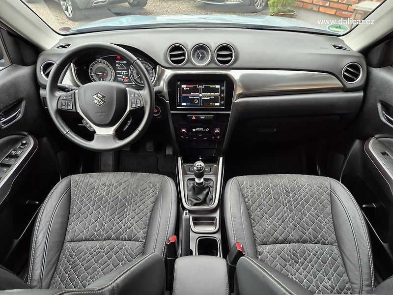 Suzuki Vitara (2021) 1.4i 95KW COMFORT Navi LED ACC - fotka 22 z 52
