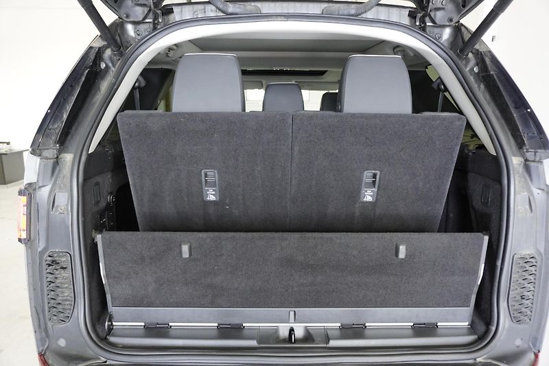 Land Rover Discovery   3,0 TDV6 4WD AUTOMAT - fotka 35 z 36