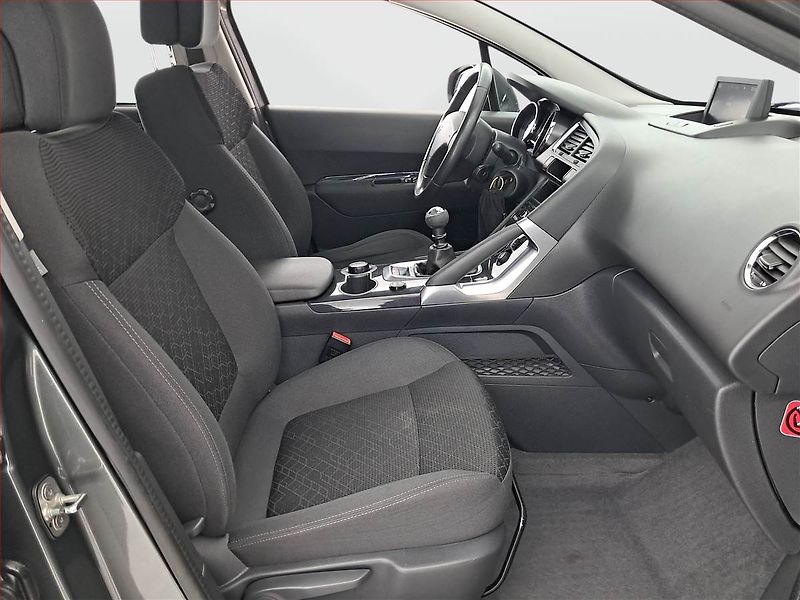 Peugeot 3008 (2014) 1.6 HDi, Tempomat - fotka 9 z 16