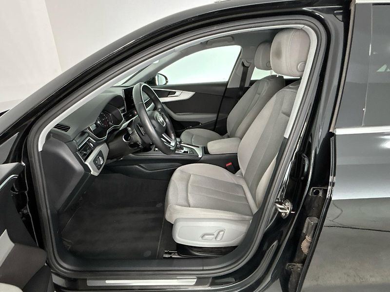 Audi A4 40 - fotka 7 z 30
