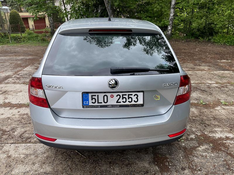 Škoda Rapid (2015) Spaceback 1.6 TDI 66kw - fotka 5 z 17