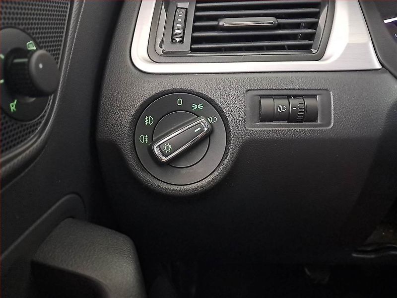 Škoda Rapid (2015) Spaceback 1.2 TSI - fotka 20 z 20