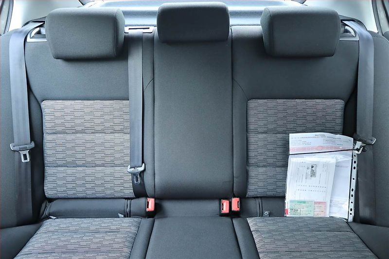 Škoda Octavia (2009) Ambiente 1.9 TDI, Serv.kniha - fotka 10 z 21