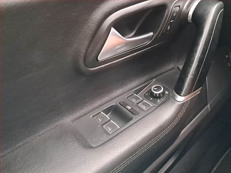 Volkswagen CC (2014) R-line 2.0 TDI, 4X4, Automat - fotka 15 z 18