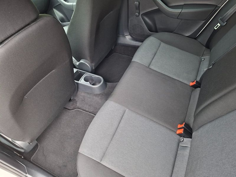 Škoda Rapid (2016) 1.2TSI 66kW - fotka 29 z 37