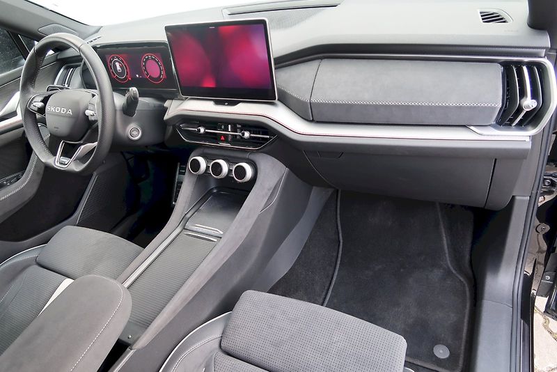 Škoda Kodiaq (2025) SportLine 2,0 TDi/110 kW DSG - fotka 9 z 32