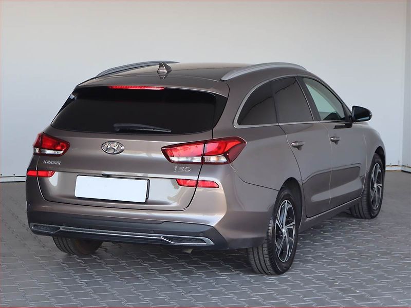 Hyundai i30 (2021) 1.5 DPI, Serv.kniha, Tempomat - fotka 5 z 22