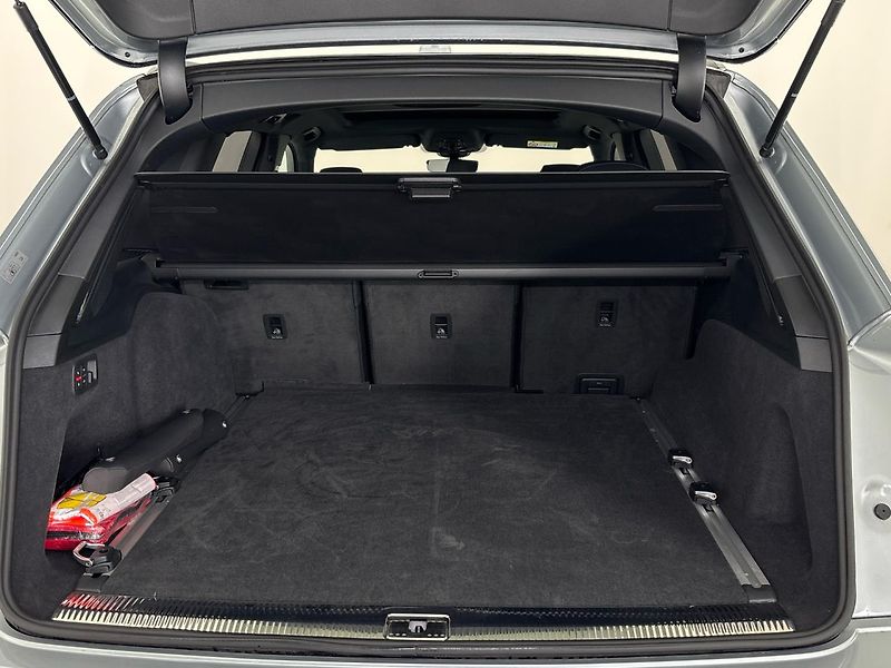 Audi Q7 60 S-Line quattro - fotka 10 z 31