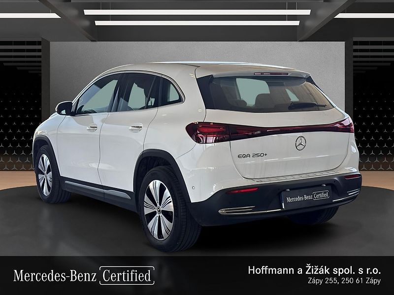 Mercedes-Benz EQA 250+ - fotka 7 z 20