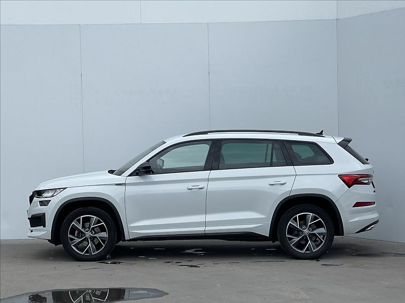 Škoda Kodiaq 2,0 TDI 4x4 DSG Sportline NAVI - fotka 2 z 23