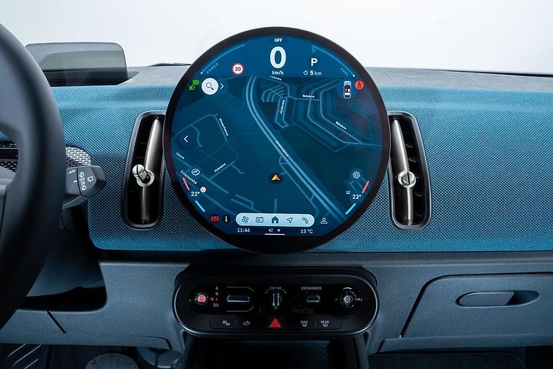Mini Countryman 2024) - fotka 9 z 12