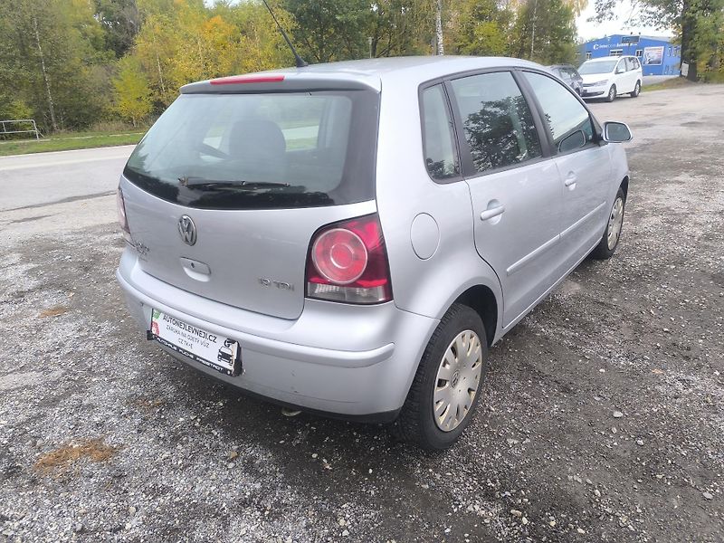 Volkswagen Polo 1.9TDI, VÝBAVA,KRÁSNÉ,SERVISKA - fotka 4 z 23