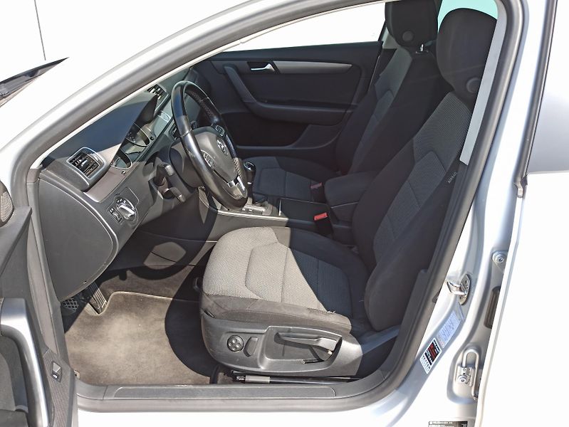 Volkswagen Passat 2.0TDI 103kW  - fotka 11 z 28