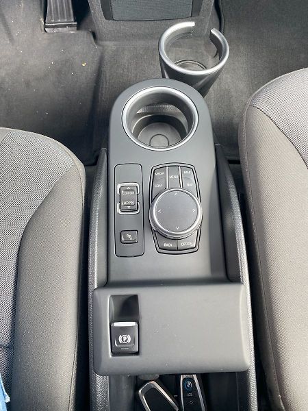 BMW i3 120Ah Comfort Navi Reku - fotka 23 z 24