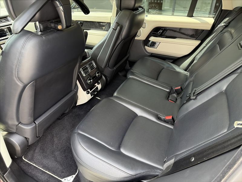 Land Rover Range Rover 5,0 AUTOBIOGRAPHY P525 - fotka 18 z 27