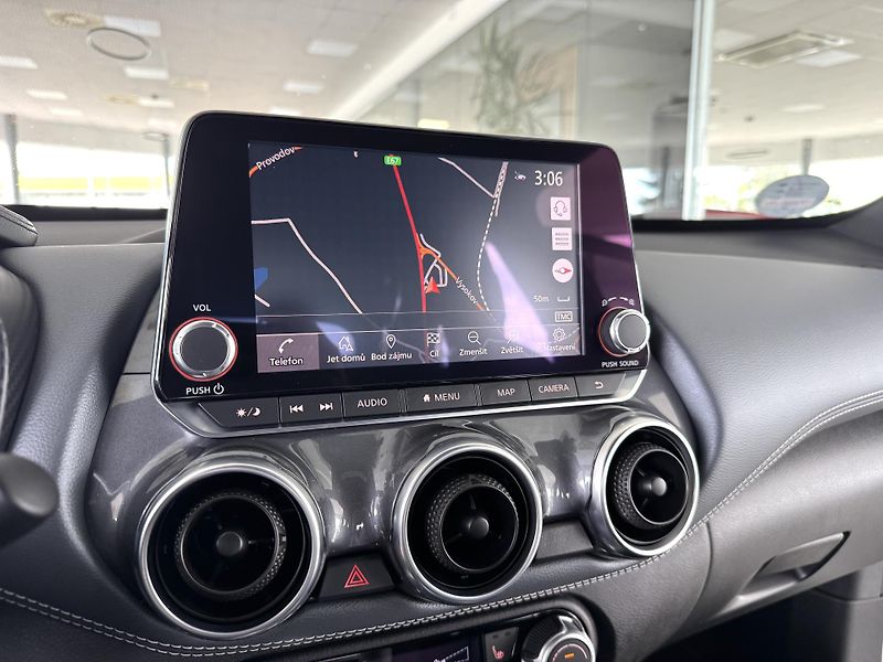 Nissan Juke 1,0DIG-T 117*AUT*TEKNA*Tažné - fotka 28 z 38
