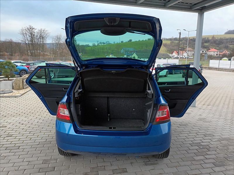 Škoda Fabia 1,2 TSI,STYLE,SERVISKA,PANO - fotka 18 z 43