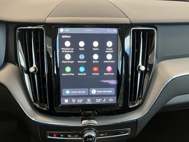 Volvo XC60 B4 AWD PLUS DARK AT8, ČR - fotka 27 z 41