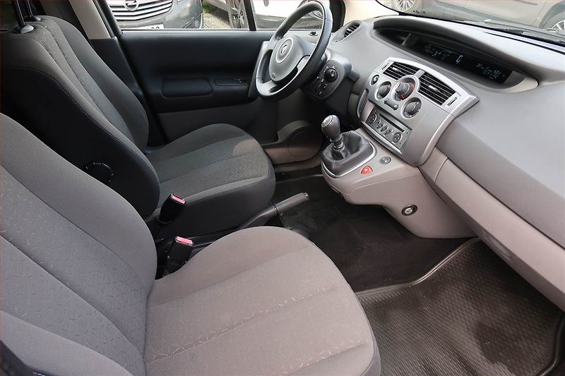 Renault Scénic (2009) 1.4 16V, ČR,1.maj, po STK - fotka 9 z 14