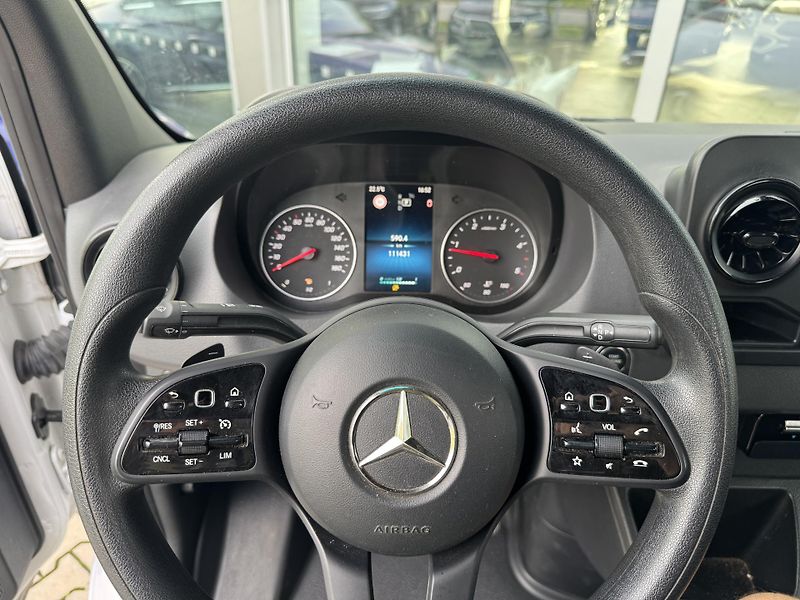 Mercedes-Benz Sprinter (2022) 317CDi Aut.Navi,Kamera,Tažné - fotka 20 z 22