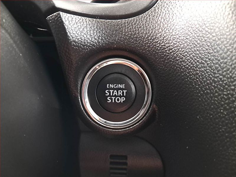 Suzuki Swift (2022) 1.4 BoosterJet Sport - fotka 19 z 19