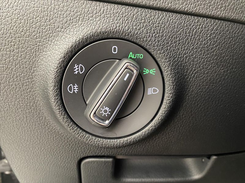 Škoda Superb 2,0 147kW L&K DSG Webasto - fotka 13 z 27