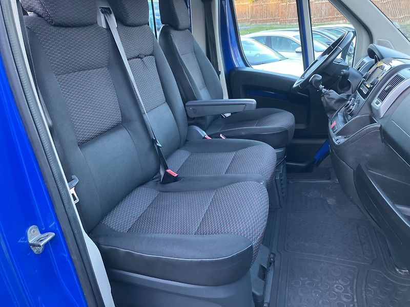 Peugeot Boxer (2022) 2.2 BHDI 3500 L3 7MÍST 50TKM - fotka 13 z 32