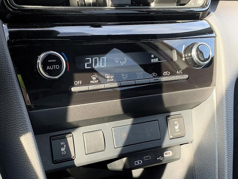 Toyota Yaris Cross YARIS CROSS STYLE 1,5 HEV 96kW - fotka 21 z 29
