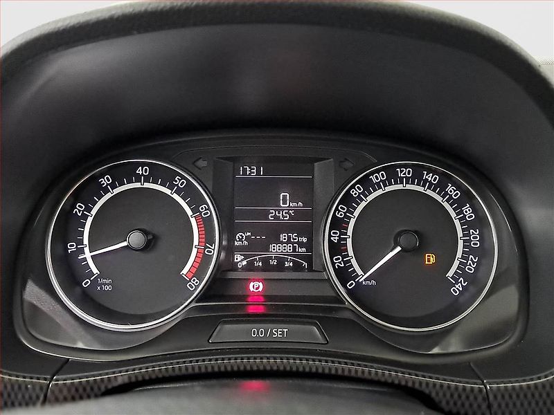 Škoda Fabia (2017) Monte Carlo 1.2 TSI - fotka 11 z 15