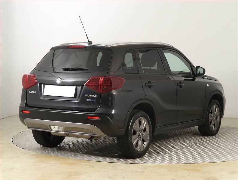 Suzuki Vitara (2023) Premium 1.4 BoosterJet - fotka 5 z 19