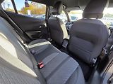 Peugeot 2008 (2025) 1.2 PT 130 ALLURE EAT8 - náhled 11