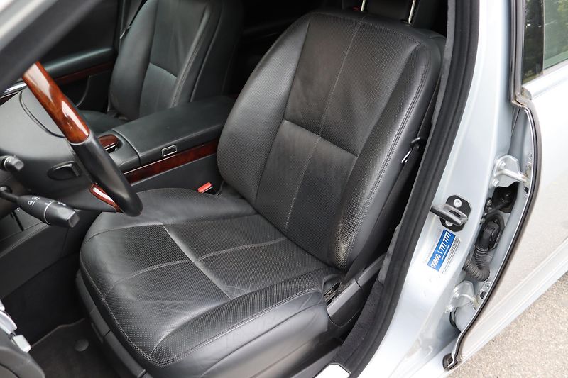 Mercedes-Benz Třídy S S 600 L 5.5 V12 AMG 380kW - fotka 23 z 50