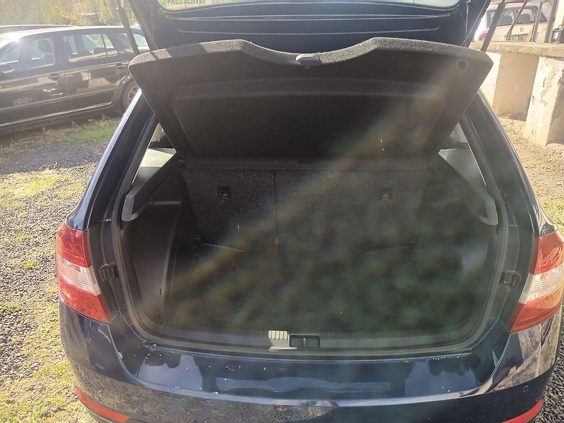 Škoda Rapid 1.2 TSI Spaceback Active 66kw - fotka 15 z 19