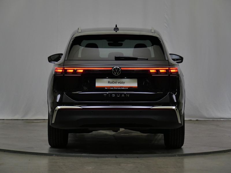Volkswagen Tiguan - fotka 6 z 25