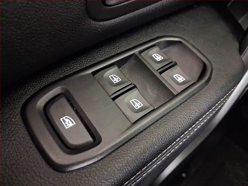 Dacia Duster (2022) Prestige 1.0 TCe, ČR,1.maj - fotka 16 z 16