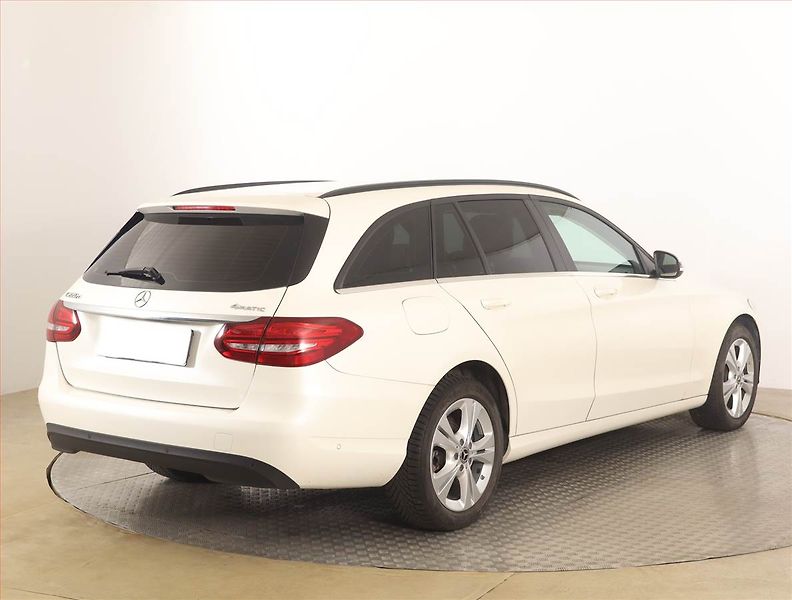 Mercedes-Benz Třídy C (2017) C 220 d, Automat, Kůže, Navi - fotka 5 z 16