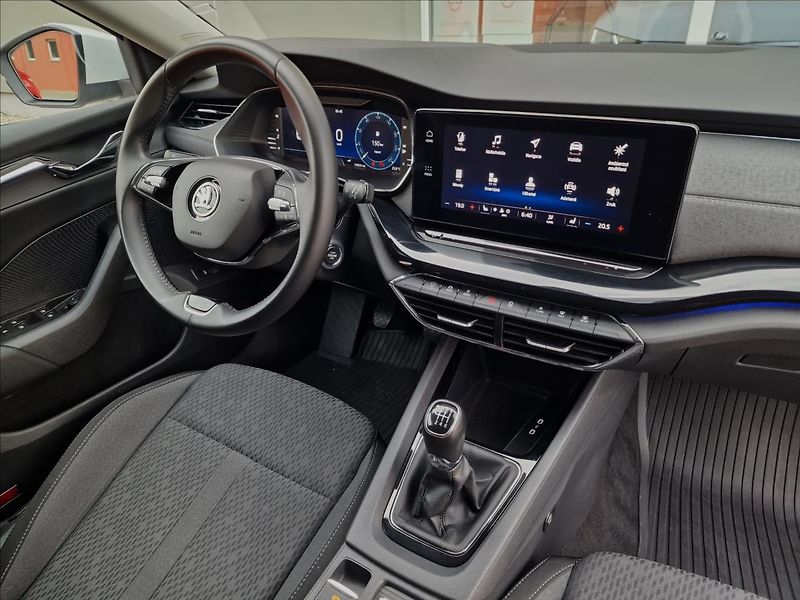 Škoda Octavia 2.0 TDI 110kw Style,ČR,1.Maj. - fotka 40 z 50