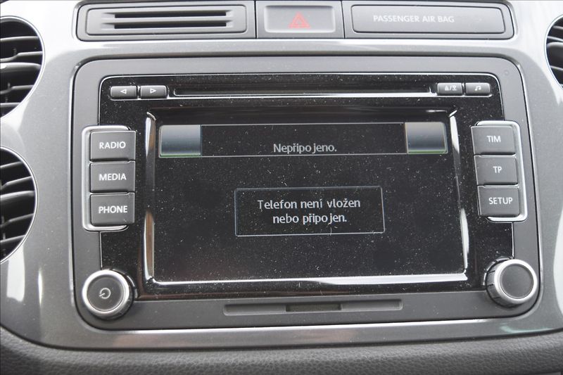 Volkswagen Tiguan 2,0 TDi 81KW R-LINE - fotka 40 z 51