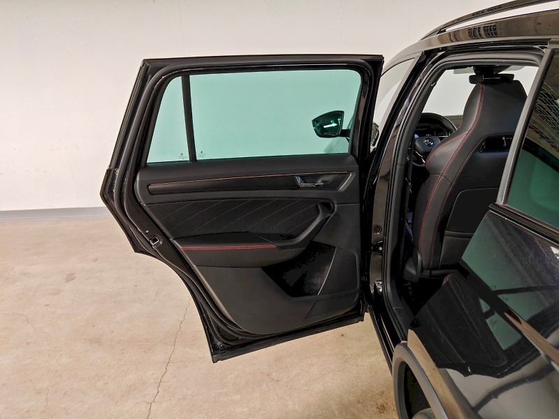 Škoda Kodiaq (2023) 2.0 TSI 180 kW DSG 4x4 RS - fotka 23 z 30