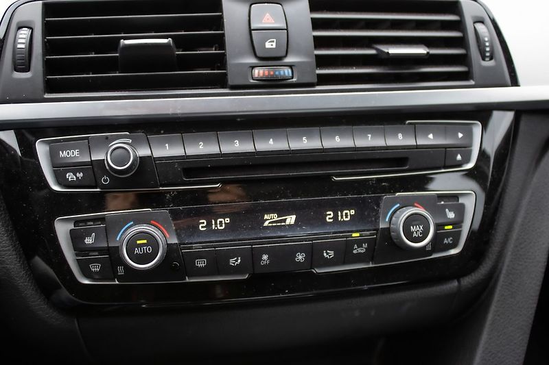 BMW Řada 3 - fotka 24 z 43