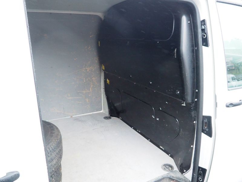 Volkswagen Transporter (2014) 2.0TDI, 75kW - fotka 16 z 30