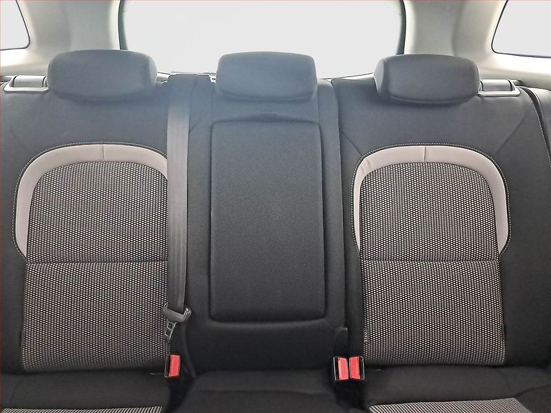 Kia Ceed (2014) 1.6 CRDi, Navi, Tempomat - fotka 10 z 17