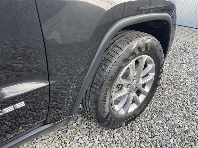 Jeep Grand Cherokee 3.0CRDi 4x4 250PS LIMITEED TOP - fotka 58 z 177