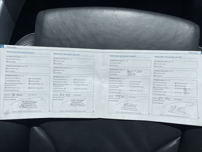 Audi Q5 3,0 TDi Quattro S-Line CZauto - fotka 34 z 44