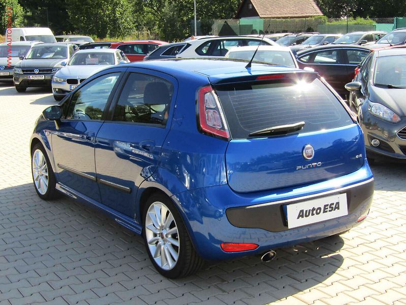 Fiat Punto Evo (2010) 1.4T, AC, výhřev sed - fotka 6 z 20