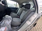 Škoda Fabia (2007) 1,2 HTP 40 KW STK SK - náhled 32