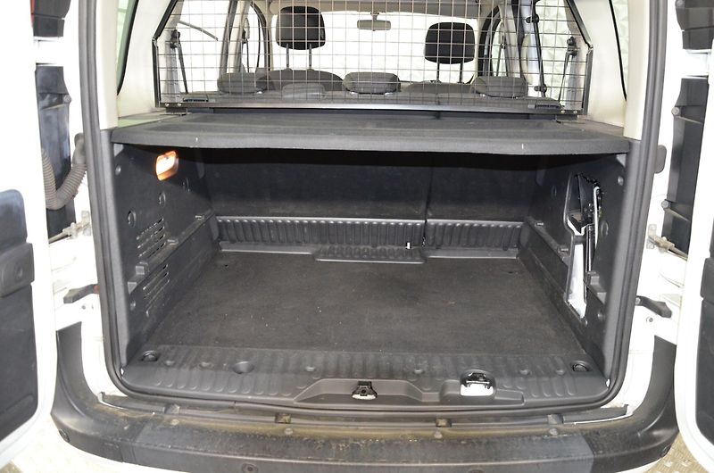 Renault Kangoo (2021) 1.5BdCi 95 Zen 5d - fotka 15 z 17