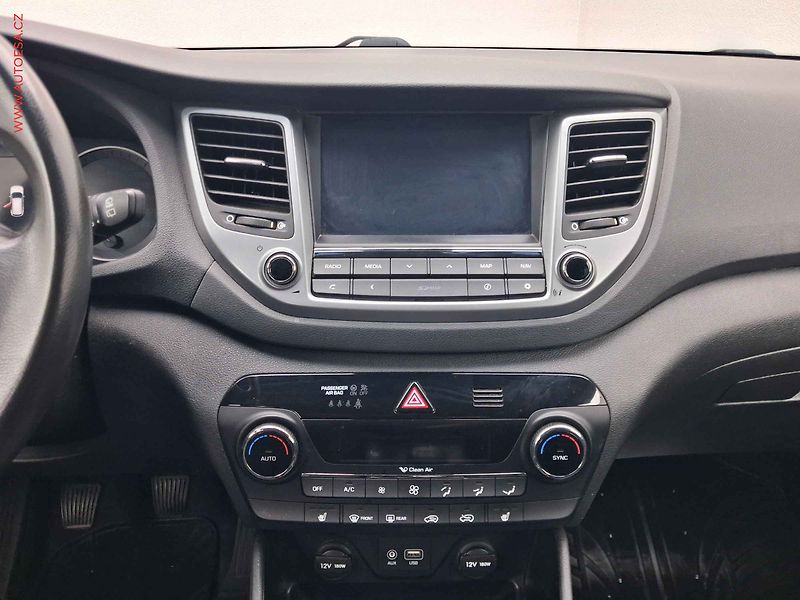 Hyundai Tucson (2016) 1.6 GDi, Navi, kamera - fotka 12 z 17