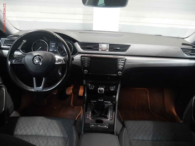 Škoda Superb (2016) 1.6 TDi, Navi, bixen - fotka 8 z 30
