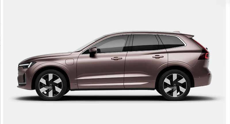 Volvo XC60 (2026) T6 LONG RANGE PLUS BRIGHT AUT - fotka 2 z 14